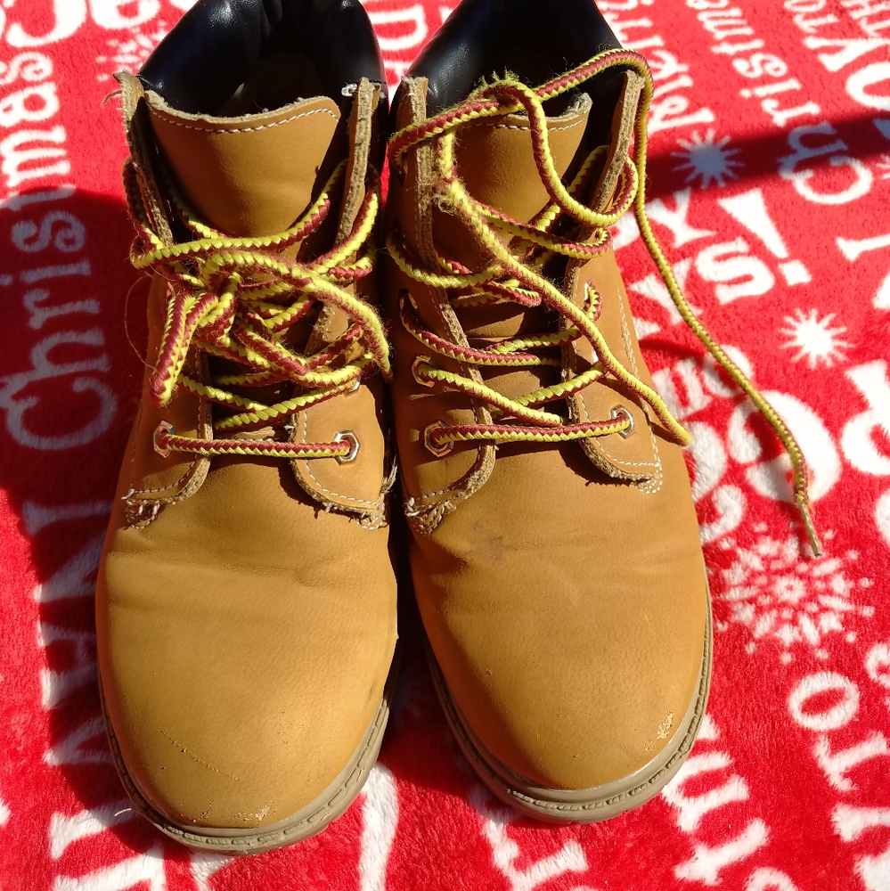 Girls Trail Guide Boots Sz 2 1/2M